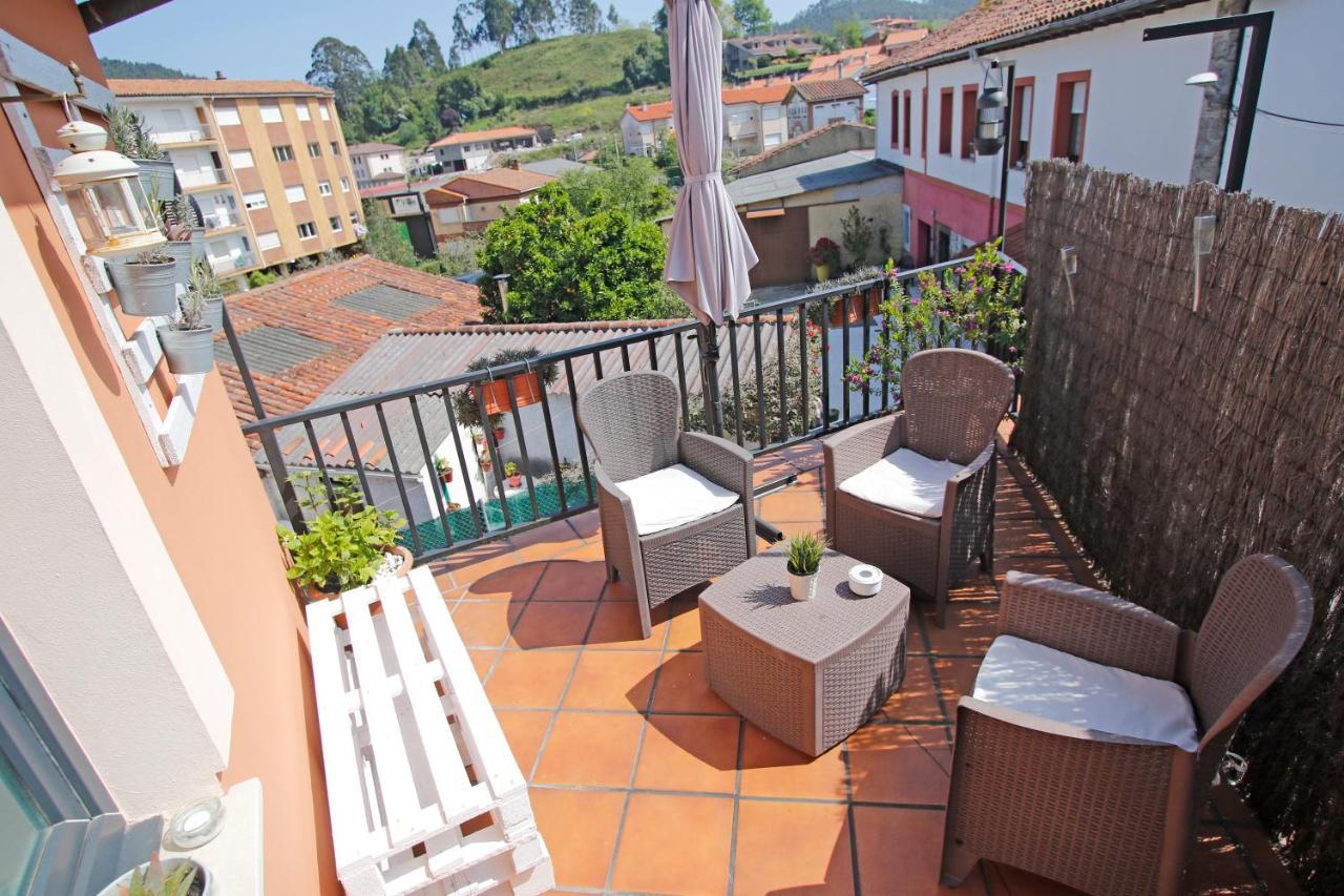 Hotel De *